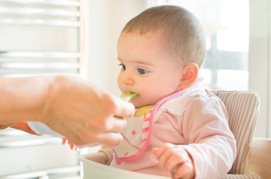 التغذية السليمة للأطفال الرضع
